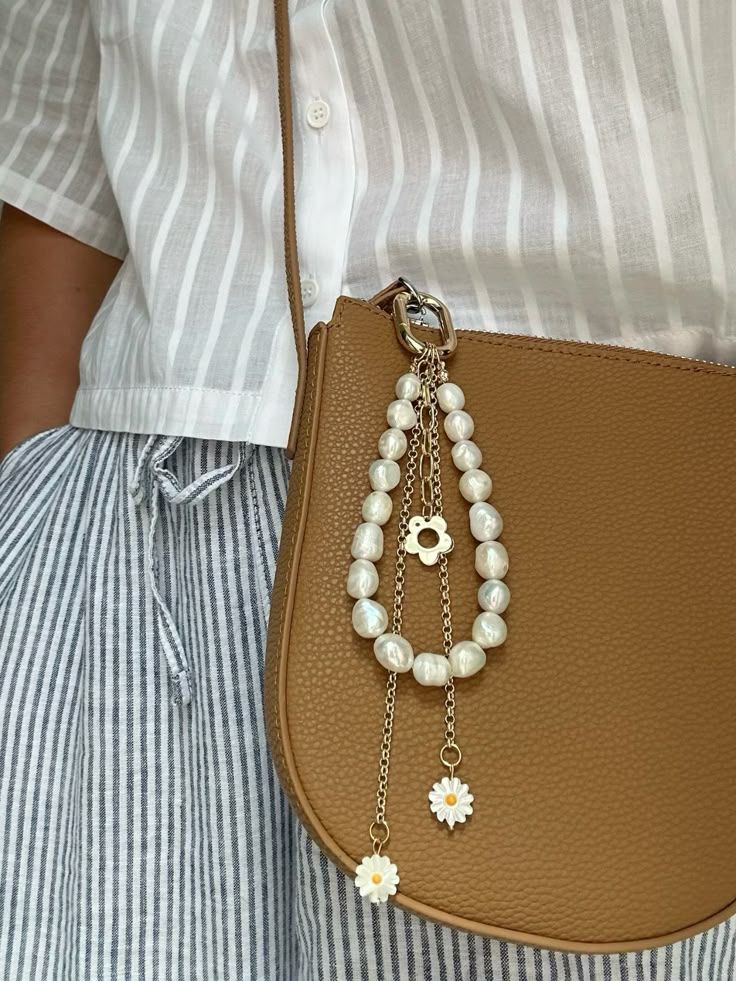 <h2>Trusted By 10,000+ American Women ❤️</h2><p></p>