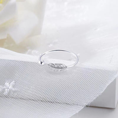 Dainty Oak Leaf Stacking Ring