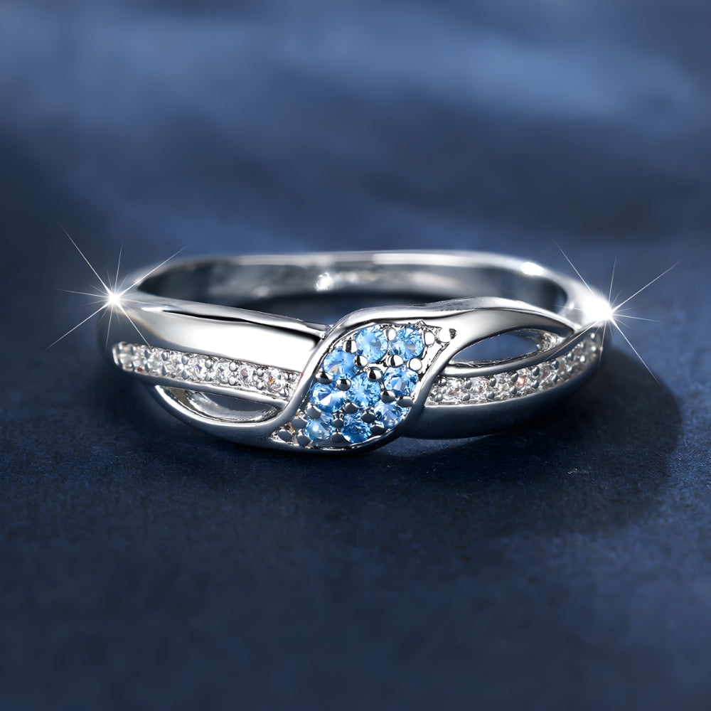Silent Waves – Ring in silver 925 with blue crystal