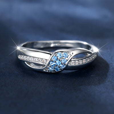Silent Waves – Ring in silver 925 with blue crystal