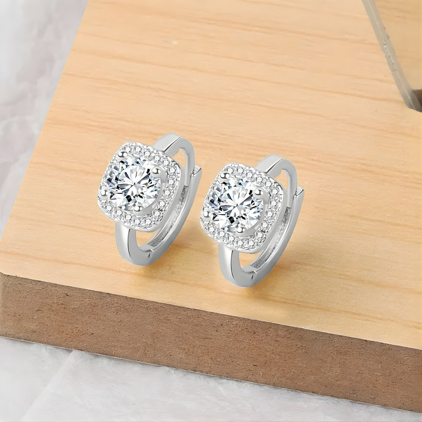 Nadine square earrings | White Gold