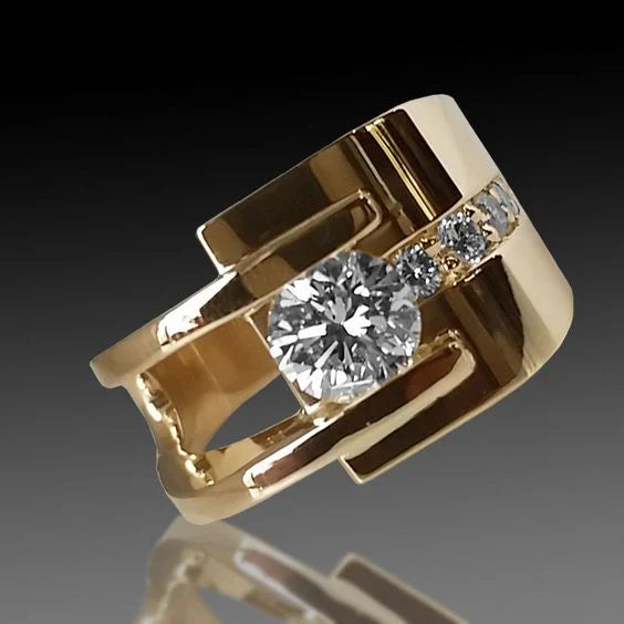Exclusive Vintage Gold Irregular Zirconia Ring