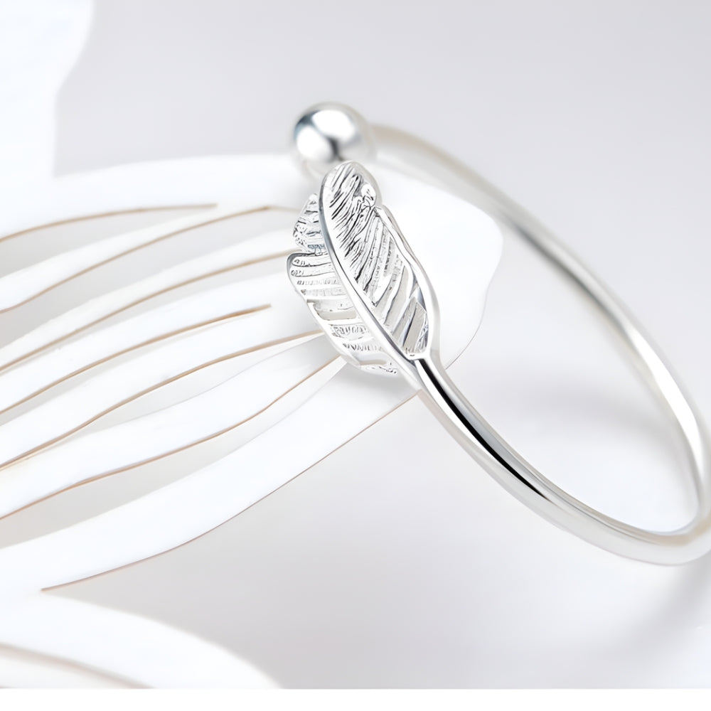 Dainty Oak Leaf Stacking Ring