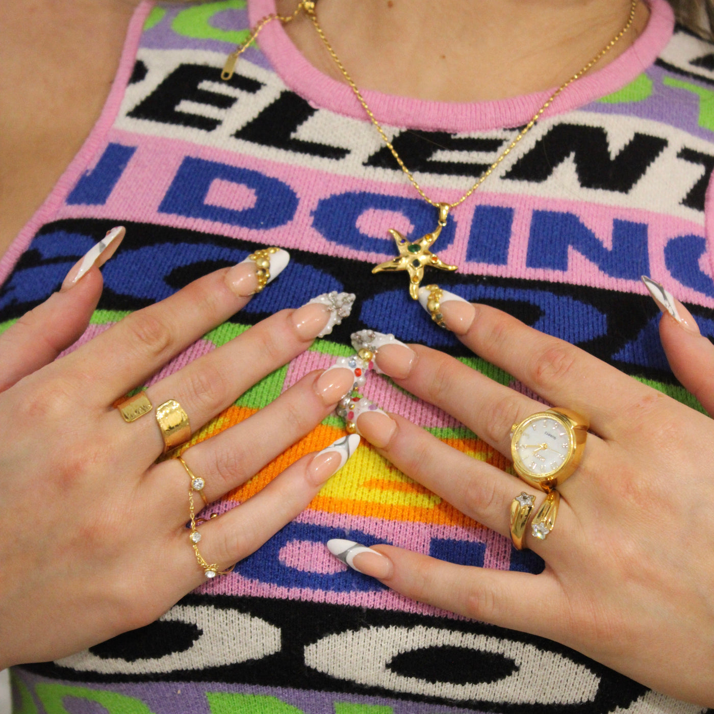 Gold Nova Chain Ring