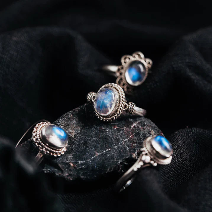 Luisa Moon Stone-Ring
