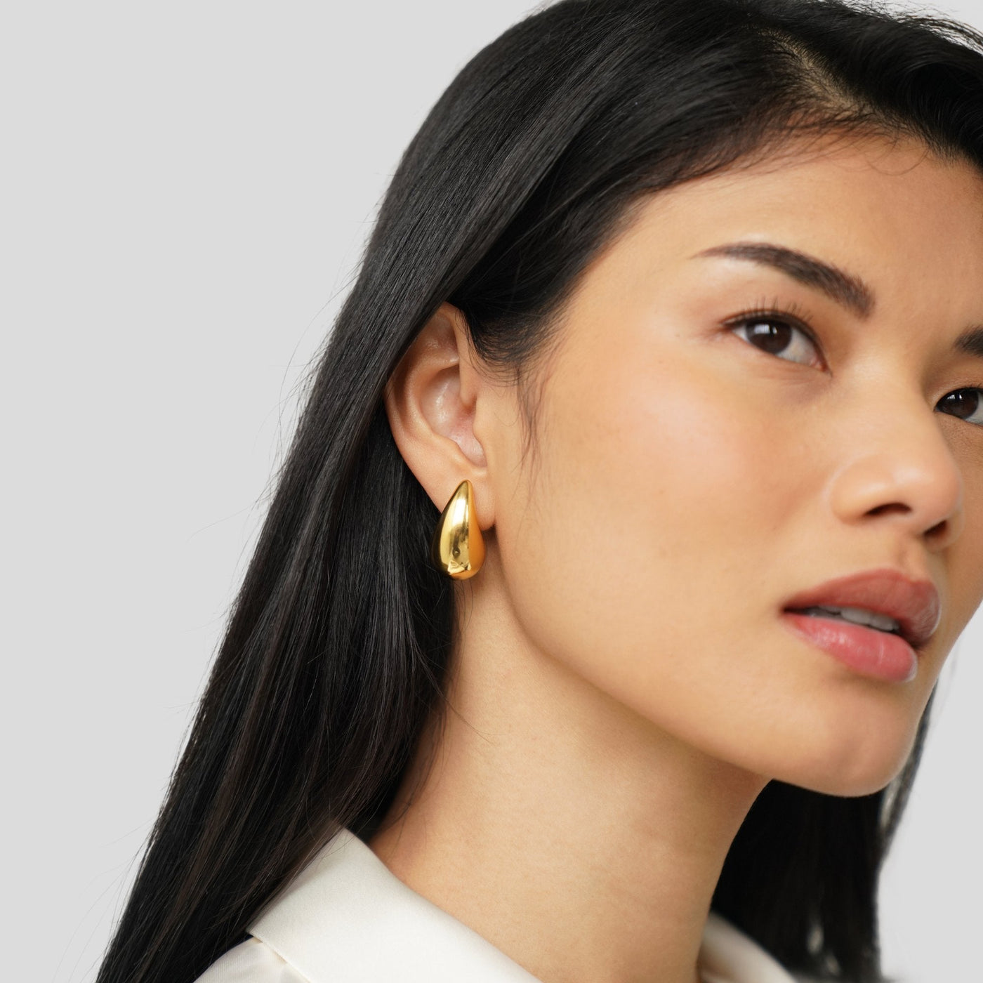 Ame Gold Drop-Shaped Earrings