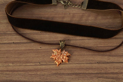 Maple Leaf Necklace Velvet Choker
