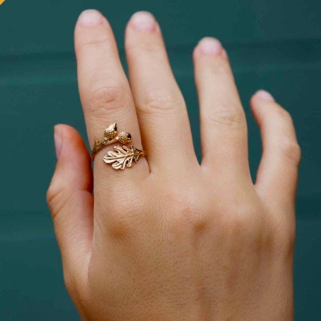 Adjustable Oak Leaf Acorn Ring