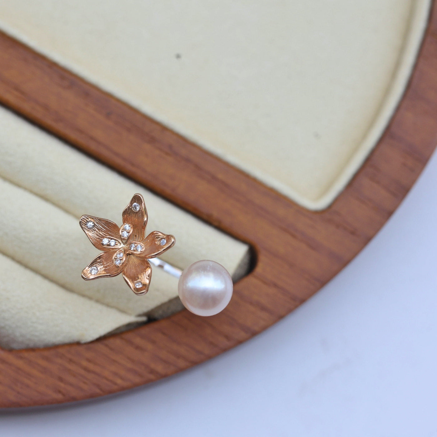 Gold Flower Feshwater Pearl Ring