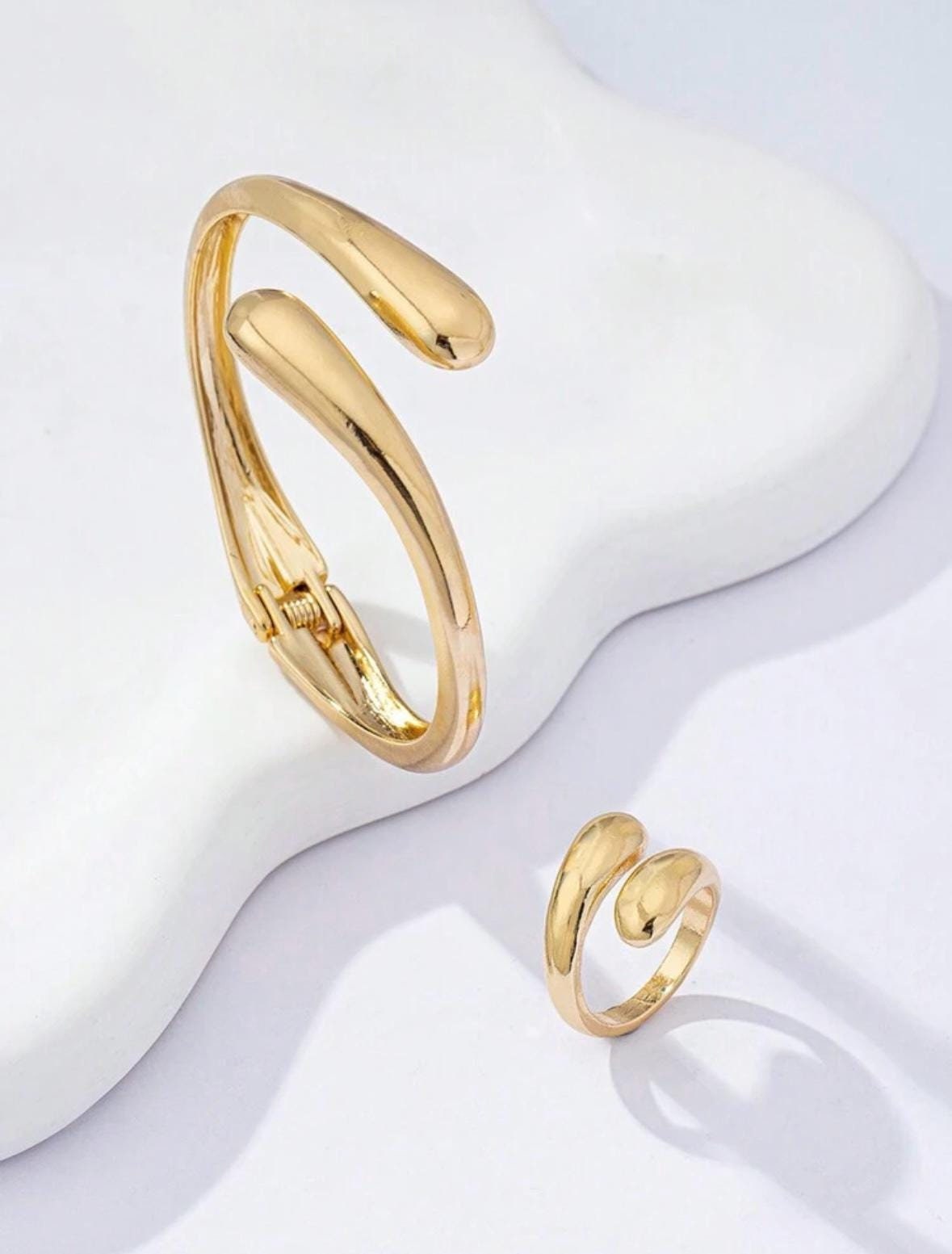 Demure Gold Bracelet & Ring Set
