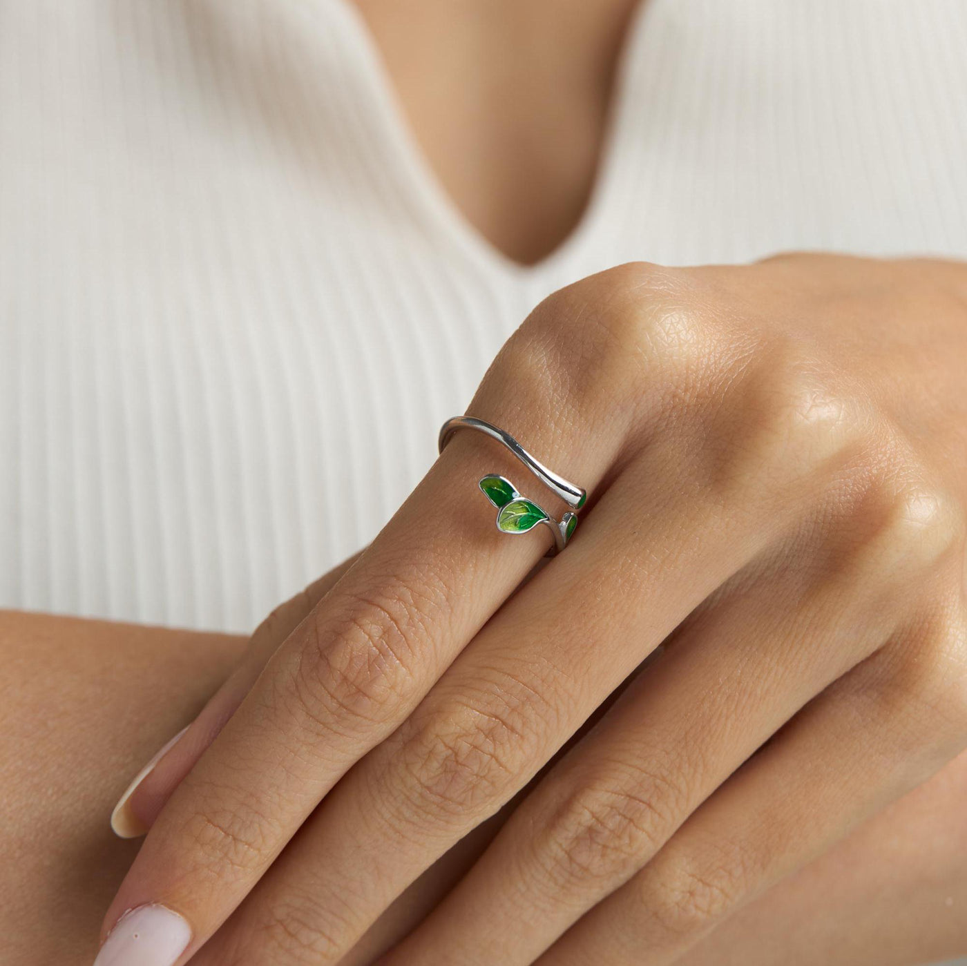 Green Ivy Leaf Silver Ring