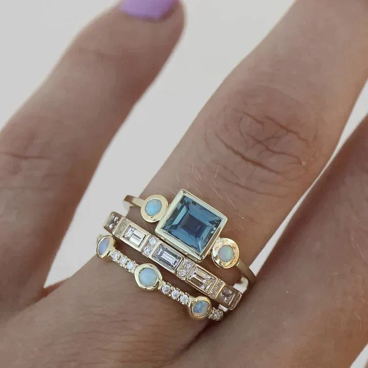 Charm - Vintage Blue Crystal Ring
