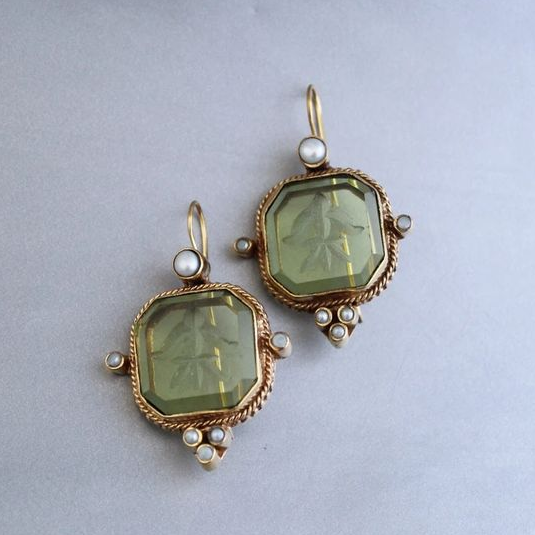 Timeless Emerald & Pearl Drop Earrings