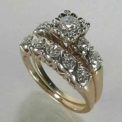 Vintage gold ring with glitter