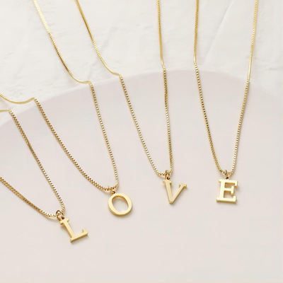 Love letter initial necklace | White Gold
