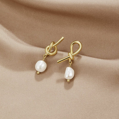 Knot Gold & Freshwater Pearls Earrings